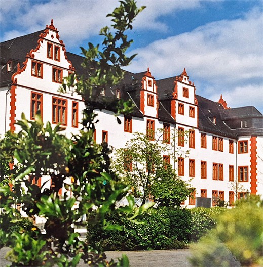 #AUFMACHER# Glasmuseum Schloss Hadamar